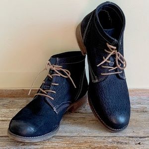 Josef Seibel navy blue leather lace up boots EU38